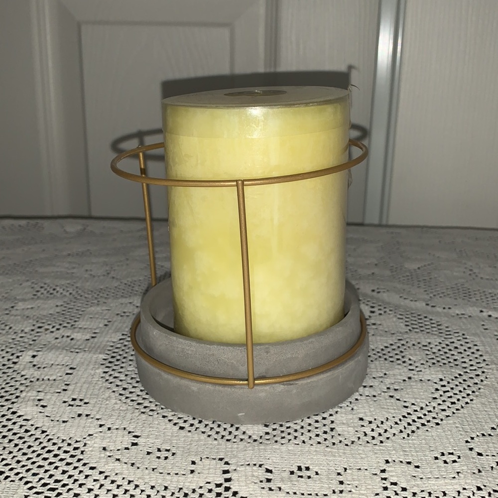 Candle holder.